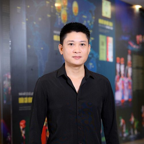 Nghệ sĩ Hà Bình Minh